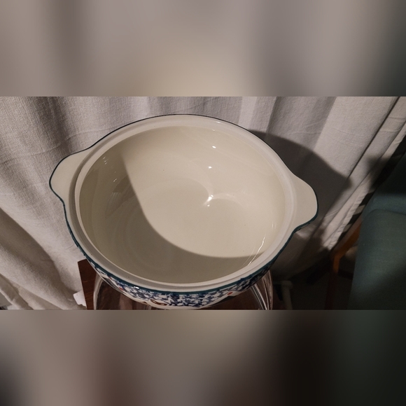 Folk Craft - Spongewear - Tien Shan - Cabin in the Snow - 12 " Covered Crock - Picture 4 of 10